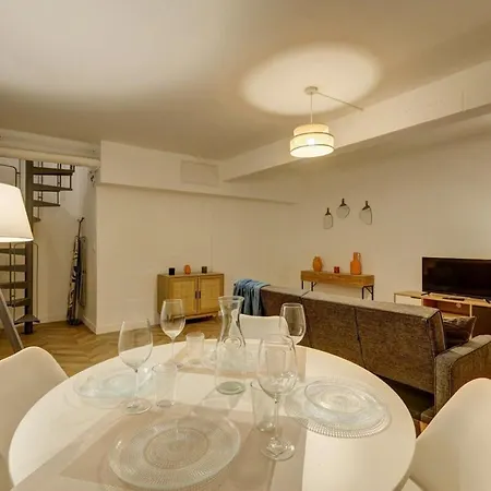 Gare Austerlitz Renovated & Comfortable 8 Guests Apartment